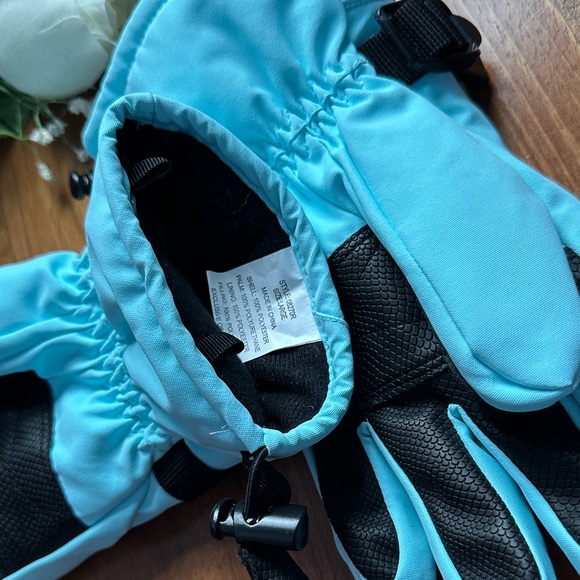 Light Blue Snow Ski Gloves with Adjustable Strap - Picture 3 of 3